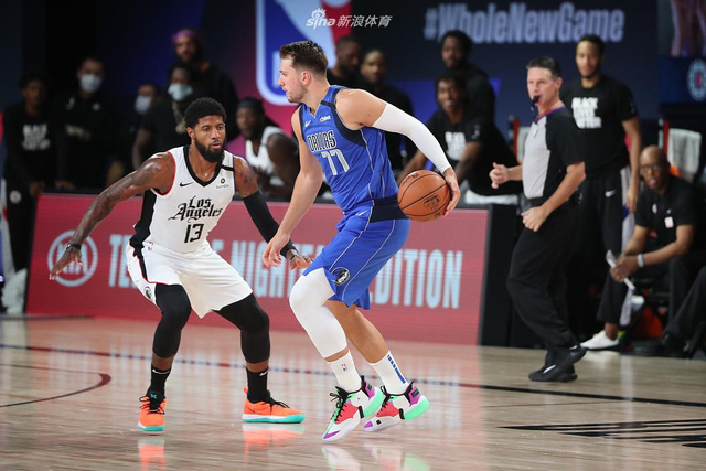 脚下站稳 脚下站稳